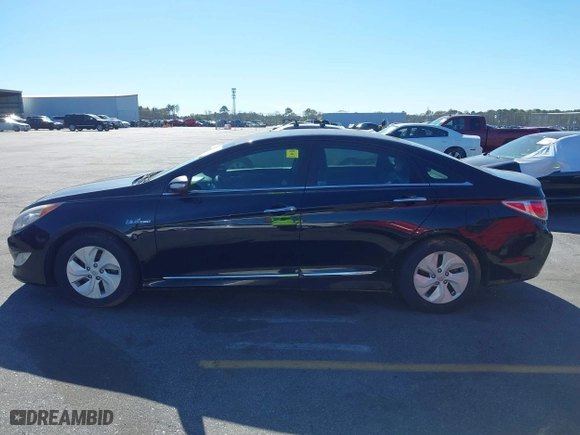 2015 Hyundai Sonata Hybrid Limited with VIN KMHEC4A44FA137270, listed as a IAAI auction lot 41825448 with 72,738 mi miles. Bid and sale history available at carsss.com. Image 14.
