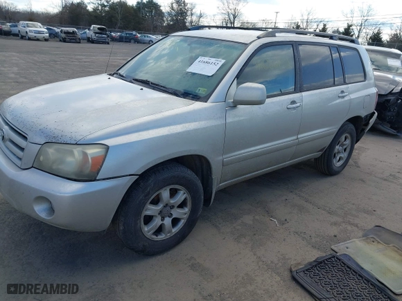 2005 Toyota Highlander with VIN JTEGD21A250116874, listed as a IAAI auction lot 41686152 with 240,957 mi miles. Bid and sale history available at carsss.com. Image 17.