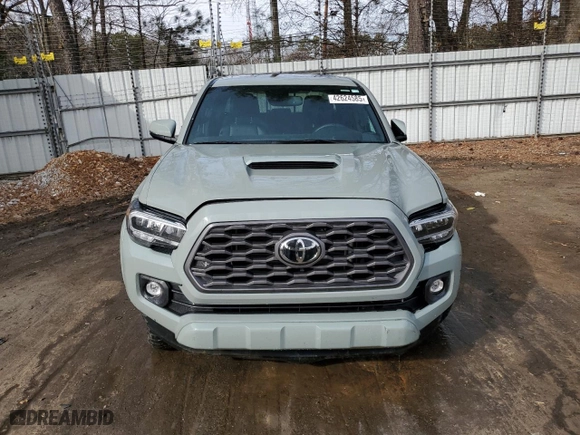 2022 Toyota Tacoma 2WD SR5 with VIN 3TMAZ5CN1NM171178, listed as a Copart auction lot 42624585 with NaN miles and Salvage Title. Bid and sale history available at carsss.com. Image 5.