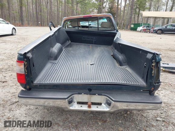 1995 Toyota T100 z VIN JT4VD11E8S0006805, wystawiony jako IAAI lot #41867368 z przebiegiem 261 130 mil mil oraz . Historia ofert i sprzedaży dostępna na DreamBid. Obrazek 17.