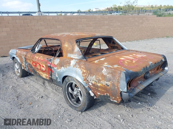 1967 Ford Mustang z VIN 0000007R01C215879, wystawiony jako IAAI lot #41377825 z przebiegiem Nie podano mil oraz . Historia ofert i sprzedaży dostępna na DreamBid. Obrazek 3.