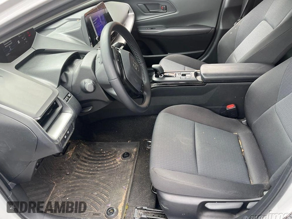 2024 Toyota Prius LE z VIN JTDACAAU4R3021349, wystawiony jako IAAI lot #42545064 z przebiegiem 12 283 mil mil oraz . Historia ofert i sprzedaży dostępna na DreamBid. Obrazek 4.