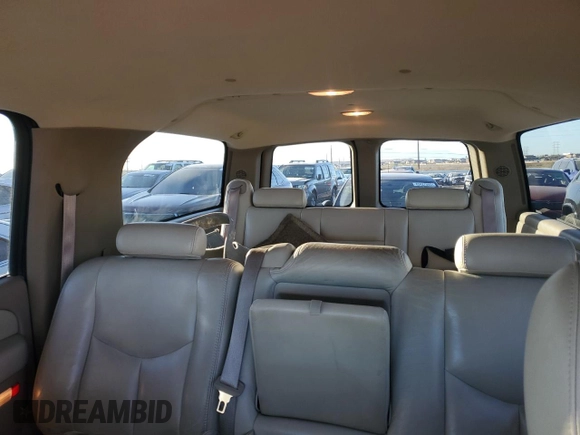 2003 GMC Yukon XL SLT with VIN 3GKGK26G73G301216, listed as a Copart auction lot 45231825 with 124,739 mi miles and Salvage Title. Bid and sale history available at carsss.com. Image 10.