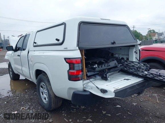 2023 Nissan Frontier S z VIN 1N6ED1CL5PN650152, wystawiony jako IAAI lot #42577598 z przebiegiem 33 811 mil mil oraz . Historia ofert i sprzedaży dostępna na DreamBid. Obrazek 3.