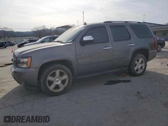 2007 Chevrolet Tahoe LTZ z VIN 1GNFK13097J279157, wystawiony jako Copart lot #48829195 z przebiegiem 281 617 mil mil oraz Czysty tytuł • Clean title. Historia ofert i sprzedaży dostępna na DreamBid. Obrazek 1.
