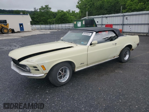 1970 Ford Mustang z VIN 0F03F162390, wystawiony jako Copart lot #60489935 z przebiegiem 99 932 mil mil oraz Czysty tytuł • Clean title. Historia ofert i sprzedaży dostępna na DreamBid. Obrazek 1.