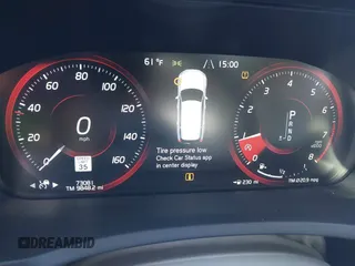 2018 Volvo XC90 Inscription with VIN YV4A22PL0J1386504, listed as a IAAI auction lot 41751916 with 73,081 mi miles. Bid and sale history available at carsss.com. Image 7.