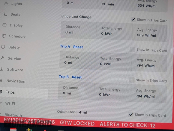 2025 Tesla Model 3 Long Range with VIN 5YJ3E1EA2SF915586, listed as a IAAI auction lot 41495870 with 4 mi miles and . Bid and sale history available at DreamBid. Image 7.