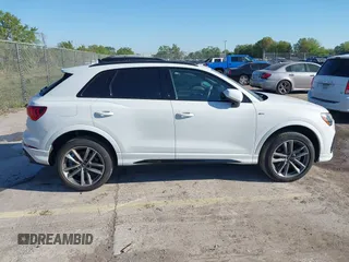 2022 Audi Q3 S line Premium z VIN WA1DECF37N1092225, wystawiony jako IAAI lot #41786815 z przebiegiem 41 973 mil mil oraz . Historia ofert i sprzedaży dostępna na DreamBid. Obrazek 13.