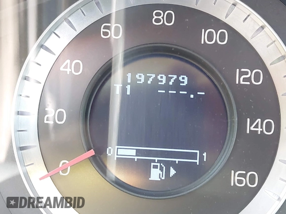 2010 Volvo XC60 3.0T with VIN YV4992DZ4A2029943, listed as a IAAI auction lot 42443995 with 197,979 mi miles and . Bid and sale history available at DreamBid. Image 15.