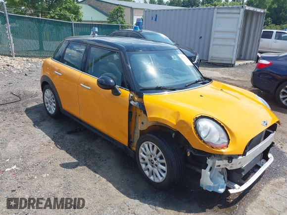 2016 MINI Hardtop 4 Door z VIN WMWXU1C53G2D08424, wystawiony jako IAAI lot #42509304 z przebiegiem 97 729 mil mil oraz . Historia ofert i sprzedaży dostępna na DreamBid. Obrazek 1.
