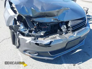 2011 Volkswagen Jetta SEL с VIN 3VWLZ7AJ2BM078649, выставлен на аукционе IAAI как лот 41778648 с пробегом 173 367 миль миль и . История ставок и продаж доступна на DreamBid. Изображение 6.