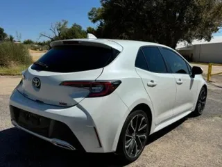2020 Toyota Corolla Hatchback XSE with VIN JTNA4RBEXL3090391, listed as a Copart auction lot 72217164 with 88,330 mi miles and Clean Title. Bid and sale history available at carsss.com. Image 4.