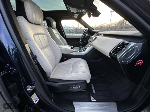 2019 Land Rover Range Rover Sport HSE Dynamic with VIN SALWV2SV2KA837855, listed as a Copart auction lot 53833675 with 124,107 mi miles and Clean Title. Bid and sale history available at carsss.com. Image 5.