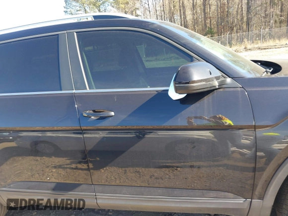 2018 Volkswagen Atlas SE z VIN 1V2LR2CA4JC582833, wystawiony jako IAAI lot #41452891 z przebiegiem 122 396 mil mil oraz . Historia ofert i sprzedaży dostępna na DreamBid. Obrazek 14.
