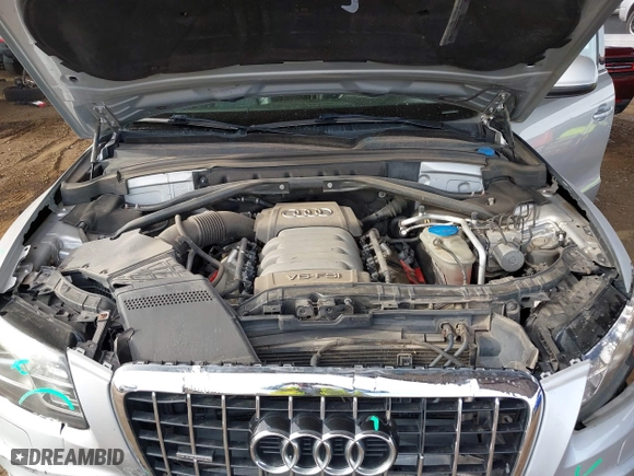 2011 Audi Q5 3.2L Premium Plus with VIN WA1DKAFPXBA063247, listed as a IAAI auction lot 41240885 with 110,412 mi miles. Bid and sale history available at carsss.com. Image 10.