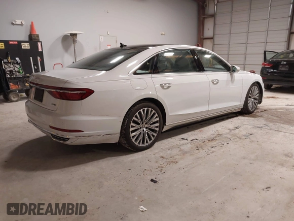 2019 Audi A8 L with VIN WAU8DAF89KN008109, listed as a IAAI auction lot 41636057 with 34,325 mi miles. Bid and sale history available at carsss.com. Image 4.