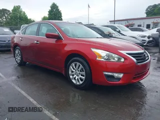 2015 Nissan Altima S z VIN 1N4AL3AP0FC281352, wystawiony jako IAAI lot #42195392 z przebiegiem 149 809 mil mil oraz . Historia ofert i sprzedaży dostępna na DreamBid. Obrazek 1.