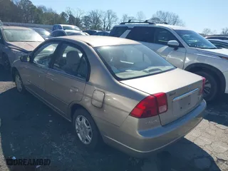 2002 Honda Civic LX with VIN 2HGES16642H550934, listed as a IAAI auction lot 41771762 with 207,727 mi miles. Bid and sale history available at carsss.com. Image 3.