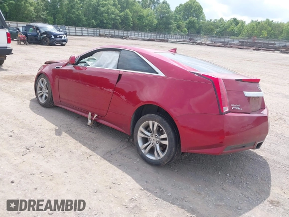 2014 Cadillac CTS Performance z VIN 1G6DG1E33E0135490, wystawiony jako IAAI lot #42274193 z przebiegiem 83 556 mil mil oraz . Historia ofert i sprzedaży dostępna na DreamBid. Obrazek 3.