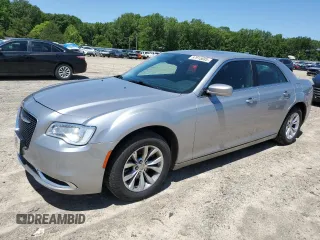 2016 Chrysler 300 Limited z VIN 2C3CCAAG0GH207942, wystawiony jako Copart lot #57915885 z przebiegiem 96 150 mil mil oraz Szkoda całkowita • Salvage title. Historia ofert i sprzedaży dostępna na DreamBid. Obrazek 1.