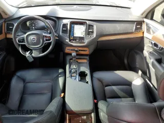 2021 Volvo XC90 Momentum with VIN YV4A221K2M1682872, listed as a Copart auction lot 55915974 with 27,179 mi miles and Salvage Title. Bid and sale history available at carsss.com. Image 8.