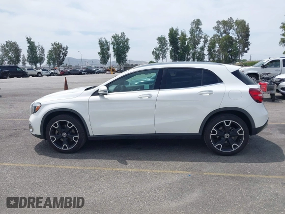 2019 Mercedes-Benz GLA 250 z VIN WDCTG4EB9KJ550931, wystawiony jako IAAI lot #42223075 z przebiegiem 86 012 mil mil oraz . Historia ofert i sprzedaży dostępna na DreamBid. Obrazek 15.
