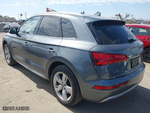 2018 Audi Q5 Premium with VIN WA1ANAFY1J2184826, listed as a IAAI auction lot 41681537 with 106,826 mi miles. Bid and sale history available at carsss.com. Image 3.