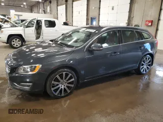 2015 Volvo V60 z VIN YV1612SC8F1212622, wystawiony jako Copart lot #58492135 z przebiegiem 114 137 mil mil oraz Tytuł czysty. Historia ofert i sprzedaży dostępna na DreamBid. Obrazek 1.