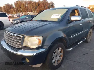 2007 Chrysler Aspen Limited z VIN 1A8HX58N37F519779, wystawiony jako IAAI lot #42140391 z przebiegiem 223 925 mil mil oraz . Historia ofert i sprzedaży dostępna na DreamBid. Obrazek 2.