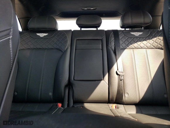 2018 Bentley Bentayga W12 Signature with VIN SJAAC2ZV1JC017896, listed as a Copart auction lot 64773224 with 19826 miles and Salvage Title. Bid and sale history available at carsss.com. Image 10.