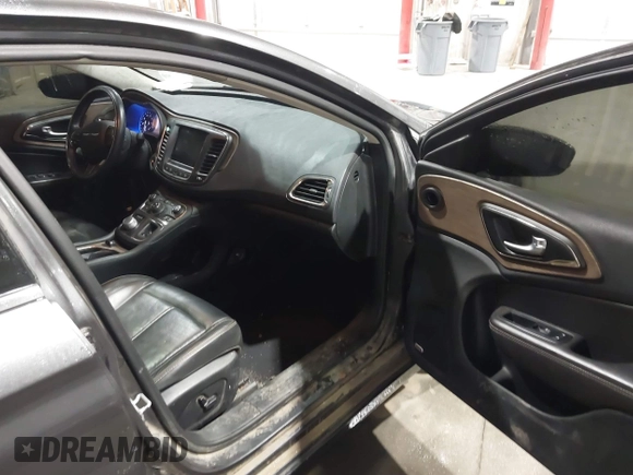 2015 Chrysler 200 C with VIN 1C3CCCCG1FN551259, listed as a IAAI auction lot 41221979 with 98,055 mi miles and . Bid and sale history available at carsss.com. Image 5.