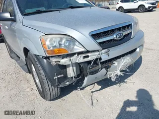 2009 Kia Sorento LX with VIN KNDJD735095872431, listed as a IAAI auction lot 41785965 with 205,117 mi miles. Bid and sale history available at carsss.com. Image 6.