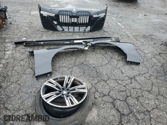 2023 BMW 7 Series 760i xDrive with VIN WBA33EJ02PCL89231, listed as a Copart auction lot 44791555 with 8,156 mi miles and Salvage title. Bid and sale history available at DreamBid. Image 12.