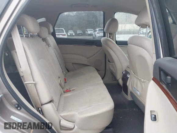 2010 Hyundai Veracruz Limited with VIN KM8NUDCC0AU135170, listed as a IAAI auction lot 41812802 with 102,438 mi miles and . Bid and sale history available at DreamBid. Image 8.