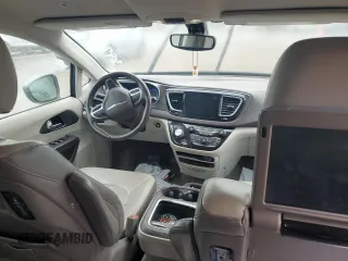 2018 Chrysler Pacifica Touring L Plus z VIN 2C4RC1EG1JR309705, wystawiony jako Copart lot #46611035 z przebiegiem 139 359 mil mil oraz Szkody całkowita. Historia ofert i sprzedaży dostępna na DreamBid. Obrazek 8.