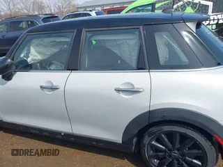 2016 MINI Hardtop 4 Door z VIN WMWXU1C54G2A93779, wystawiony jako IAAI lot #41933339 z przebiegiem 85 000 mil mil oraz . Historia ofert i sprzedaży dostępna na DreamBid. Obrazek 14.