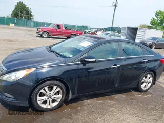 2011 Hyundai Sonata Limited z VIN 5NPEC4AC0BH307560, wystawiony jako IAAI lot #42155886 z przebiegiem 214 978 mil mil oraz . Historia ofert i sprzedaży dostępna na DreamBid. Obrazek 14.