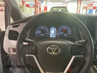 2019 Toyota Sienna L с VIN 5TDZZ3DC5KS001485, выставлен на аукционе IAAI как лот 42399557 с пробегом 37 014 миль миль и . История ставок и продаж доступна на DreamBid. Изображение 1.