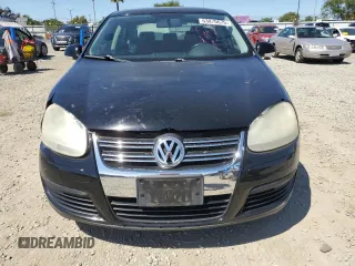 2009 Volkswagen Jetta Sedan SE with VIN 3VWRZ71K39M092542, listed as a Copart auction lot 53070675 with 101,209 mi miles and Salvage Title. Bid and sale history available at carsss.com. Image 5.