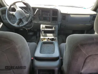 2005 Chevrolet Silverado 1500 Z71 z VIN 1GCEK19Z65Z299049, wystawiony jako Copart lot #56680575 z przebiegiem 366 047 mil mil oraz Czysty tytuł • Clean title. Historia ofert i sprzedaży dostępna na DreamBid. Obrazek 8.