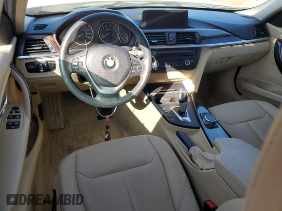 2015 BMW 3 Series 328i xDrive с VIN WBA3B5C53FP654421, выставлен на аукционе Copart как лот 48390165 с пробегом 92 338 миль миль и На запчасти • Non repairable. История ставок и продаж доступна на DreamBid. Изображение 8.