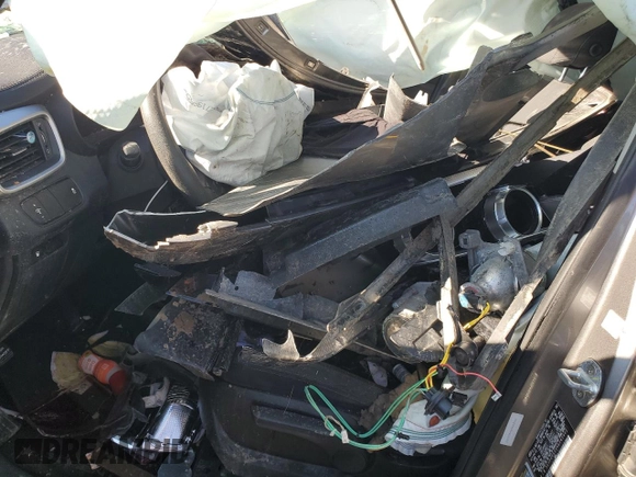 2017 Kia Sorento LX z VIN 5XYPG4A35HG265402, wystawiony jako Copart lot #79926994 z przebiegiem Nie podano mil oraz Szkoda całkowita • Salvage title. Historia ofert i sprzedaży dostępna na DreamBid. Obrazek 7.