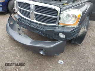 2004 Dodge Durango SLT z VIN 1D4HB48D14F224721, wystawiony jako IAAI lot #41568451 z przebiegiem 191 006 mil mil oraz . Historia ofert i sprzedaży dostępna na DreamBid. Obrazek 6.