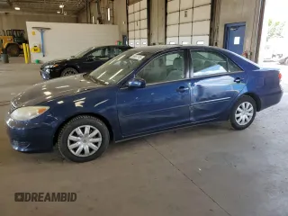 2005 Toyota Camry LE z VIN 4T1BE30K15U401727, wystawiony jako Copart lot #56852185 z przebiegiem 175 917 mil mil oraz Szkoda całkowita • Salvage title. Historia ofert i sprzedaży dostępna na DreamBid. Obrazek 1.