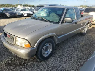 2000 GMC Sonoma SLS with VIN 1GTCS19W3Y8158978, listed as a Copart auction lot 74180564 with Not Provided miles and Salvage Title. Bid and sale history available at DreamBid. Image 1.