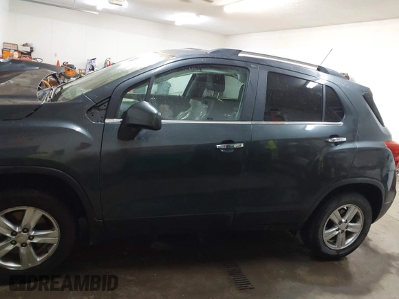 2017 Chevrolet Trax LT with VIN 3GNCJPSBXHL163410, listed as a IAAI auction lot 41585473 with 64,969 mi miles. Bid and sale history available at carsss.com. Image 15.
