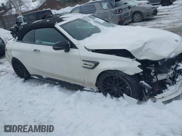 2019 Mercedes-Benz C 63 S AMG with VIN WDDWK8HB6KF926434, listed as a IAAI auction lot 41521120 with 87,095 mi miles and . Bid and sale history available at carsss.com. Image 13.