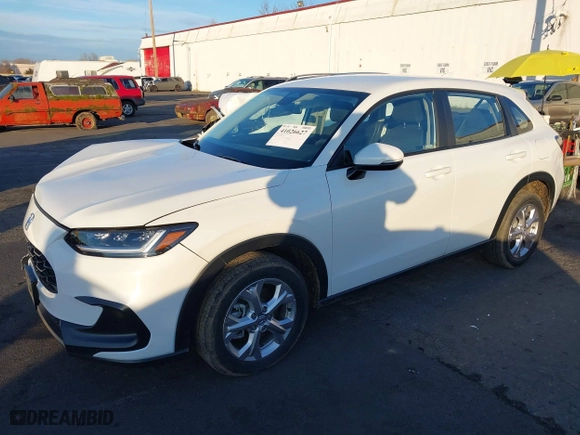 2023 Honda HR-V LX with VIN 3CZRZ2H33PM737623, listed as a IAAI auction lot 41026627 with 20,844 mi miles. Bid and sale history available at carsss.com. Image 2.
