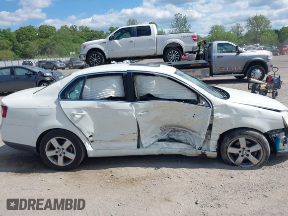2008 Volkswagen Jetta SE with VIN 3VWRZ71KX8M192099, listed as a IAAI auction lot 42198564 with 125,699 mi miles and . Bid and sale history available at DreamBid. Image 13.